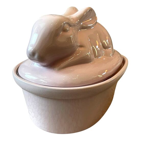 Zrike Brands Easter Bunny Rabbit Lidded Casserole Dish Pink Ceramic NEW - Picture 5 of 13